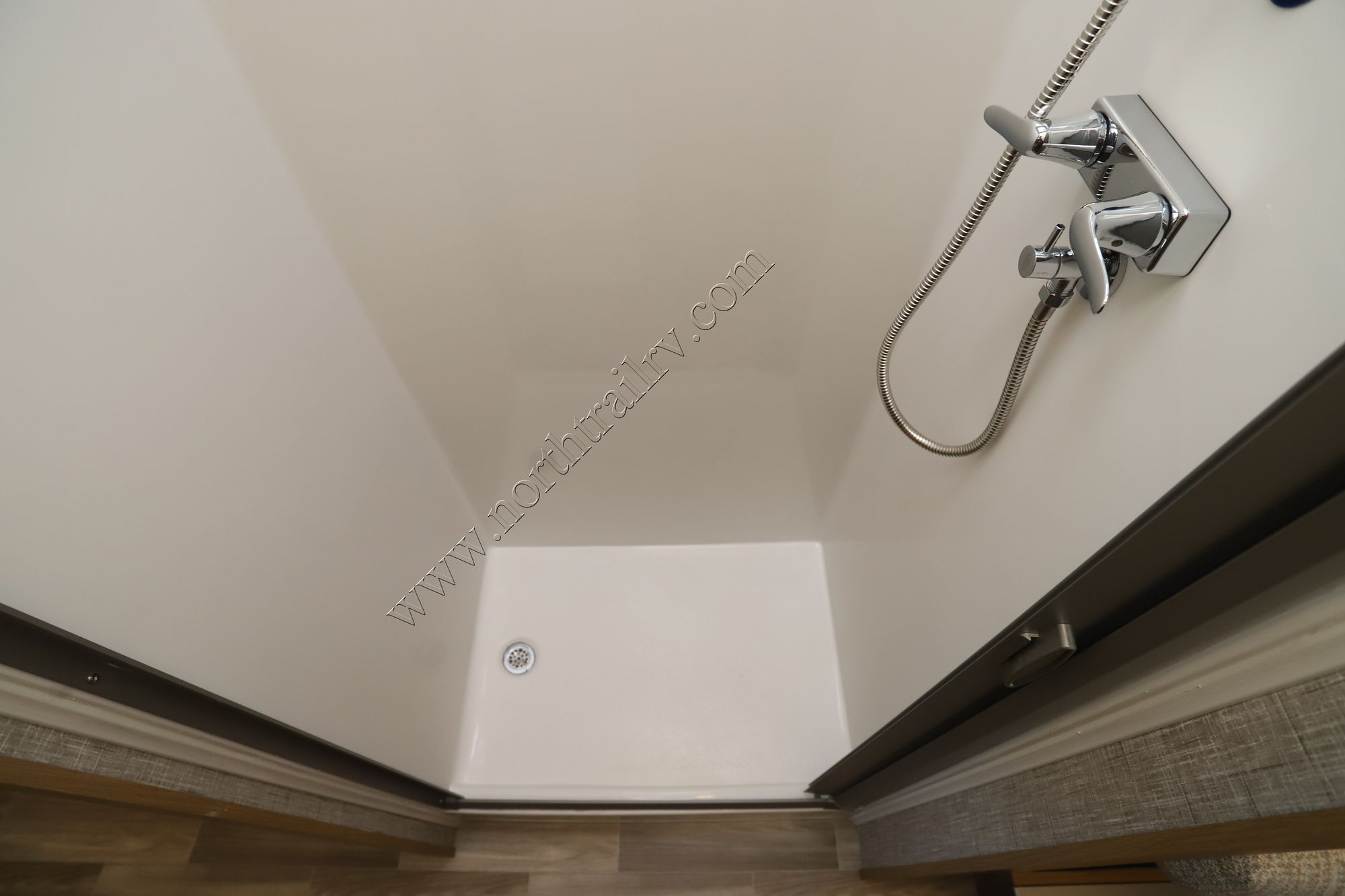 New 2026 Tiffin Motor Homes Wayfarer 25XLW Class C  For Sale