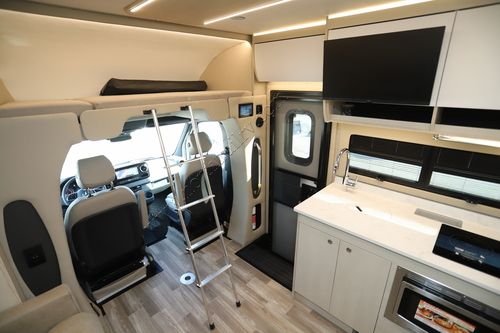 2026 Tiffin Motor Homes Wayfarer 25XLW