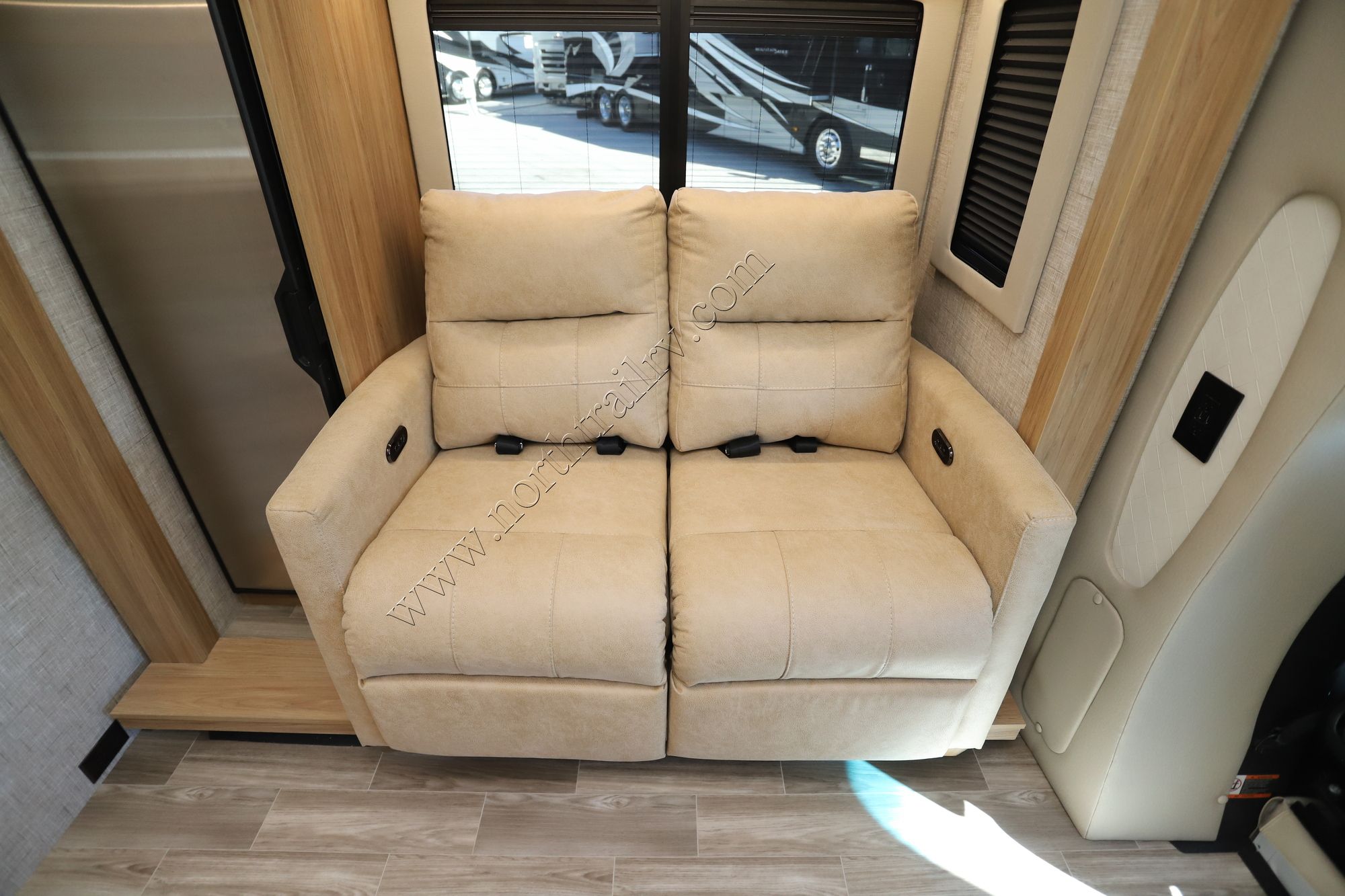 New 2026 Tiffin Motor Homes Wayfarer 25XLW Class C  For Sale
