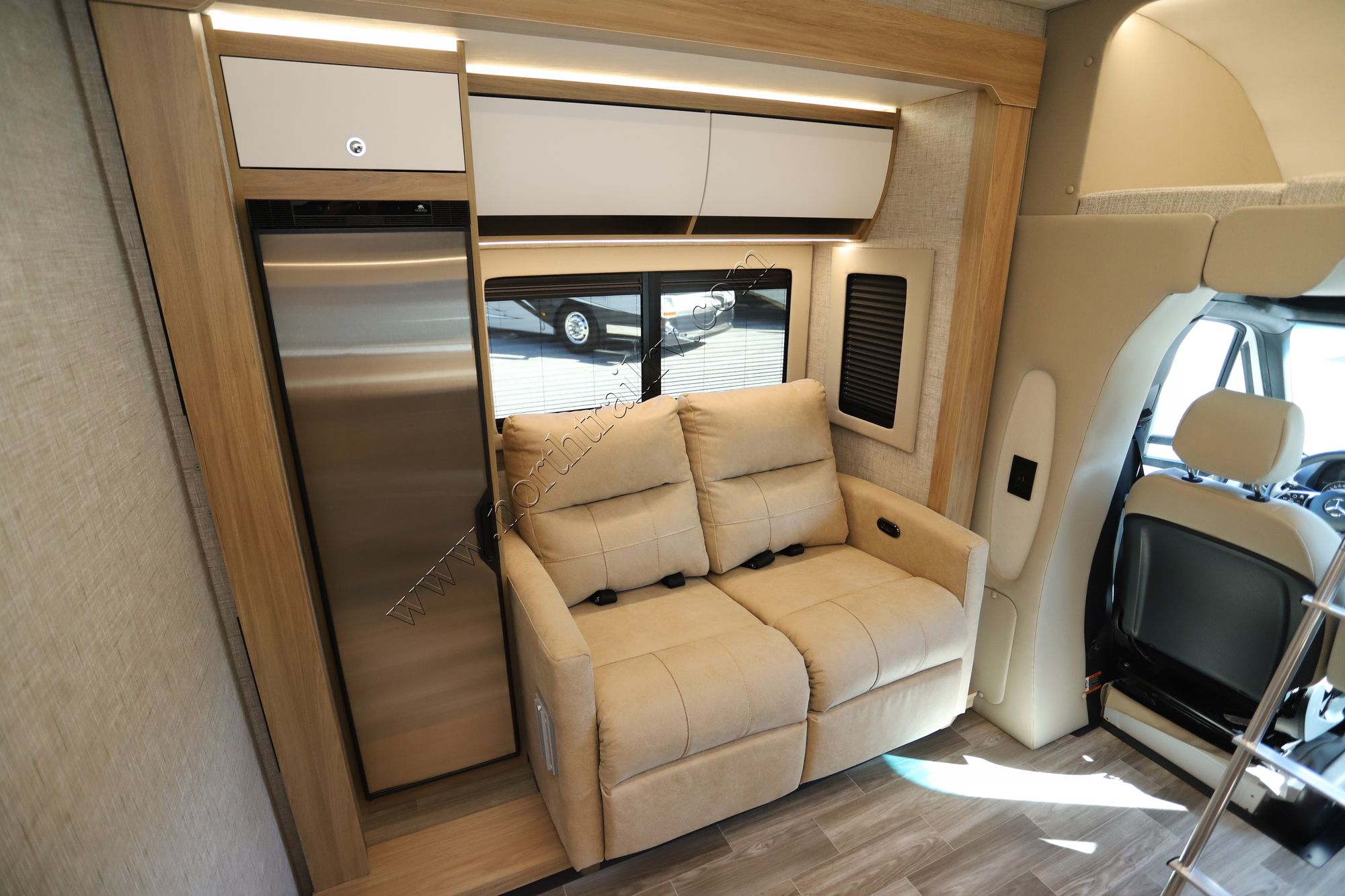 New 2026 Tiffin Motor Homes Wayfarer 25XLW Class C  For Sale