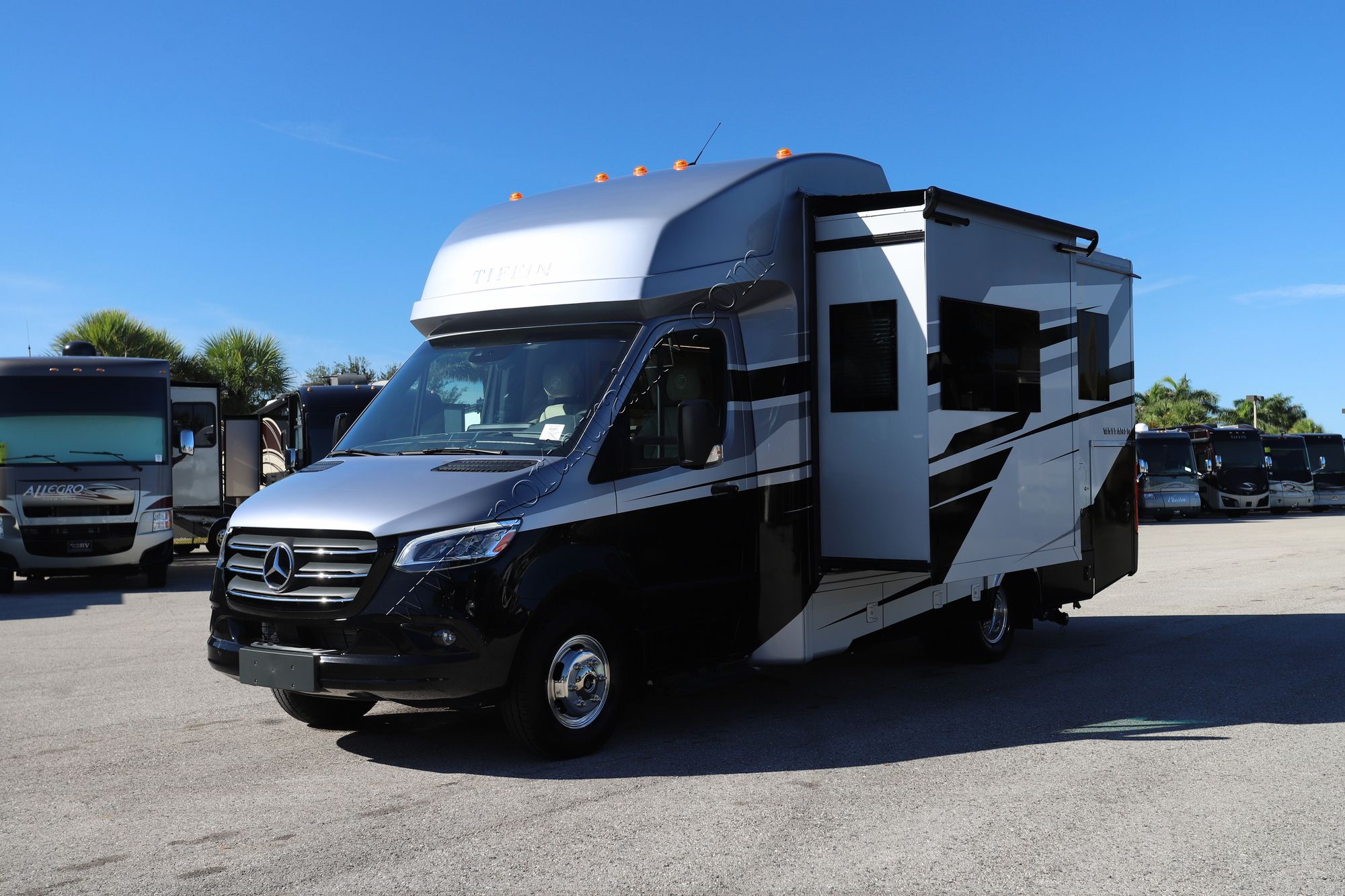 New 2026 Tiffin Motor Homes Wayfarer 25XLW Class C  For Sale