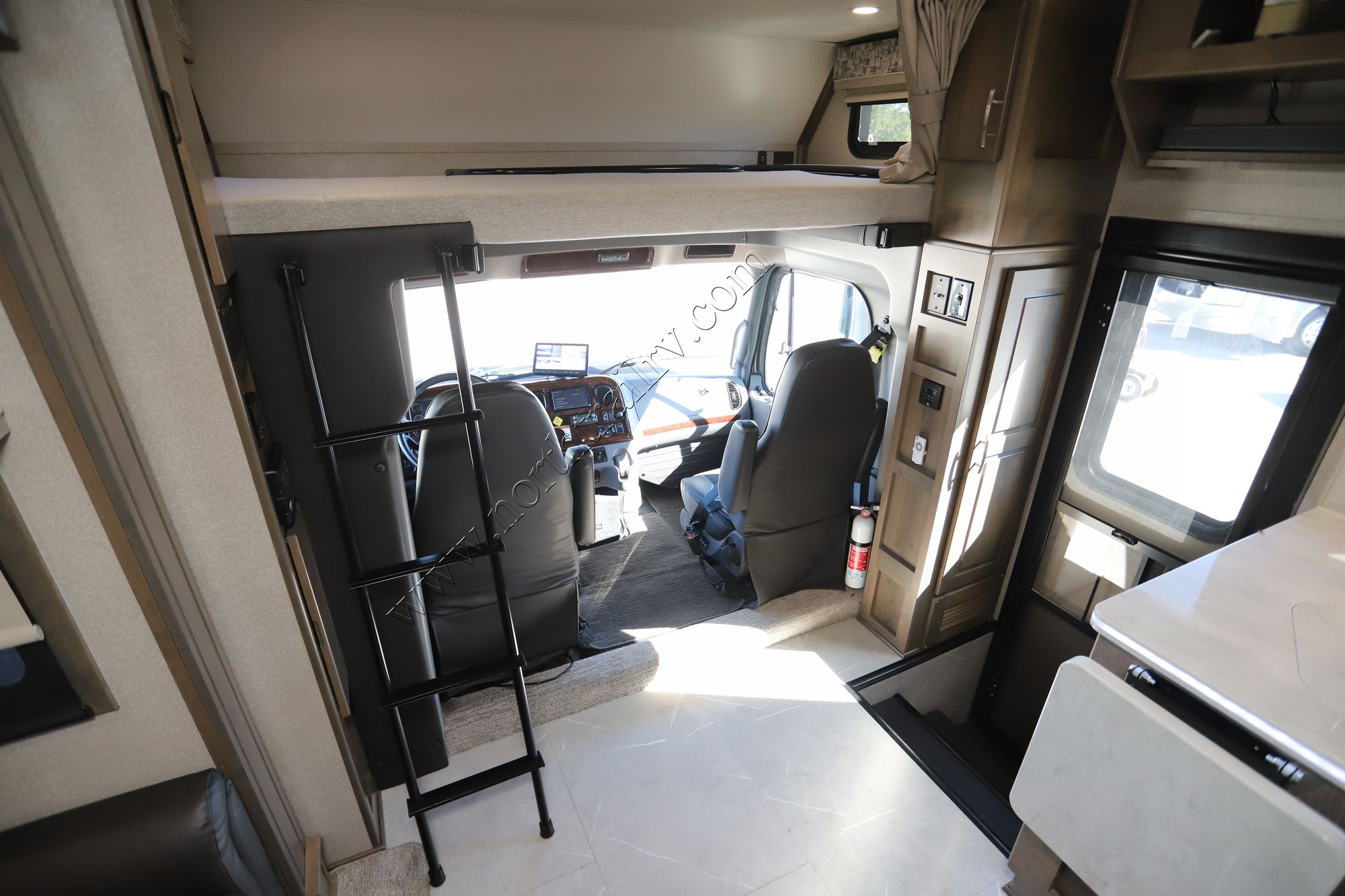 Used 2022 Dynamax Dynaquest Xl 37RB Super C  For Sale