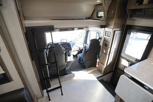 2022 Dynamax Dynaquest Xl 37RB