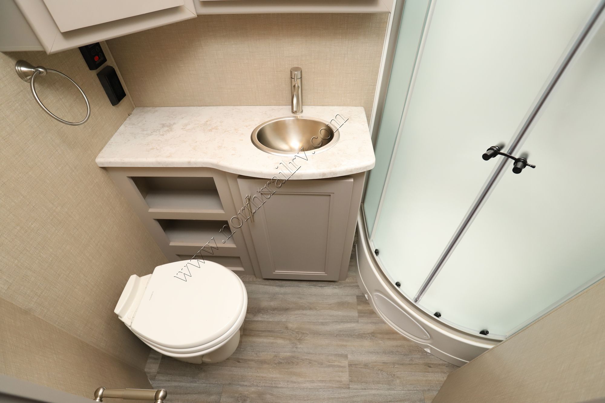 Used 2023 Thor Magnitude SV34 Super C  For Sale