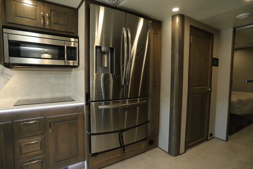 2022 Dynamax Dynaquest Xl 37RB