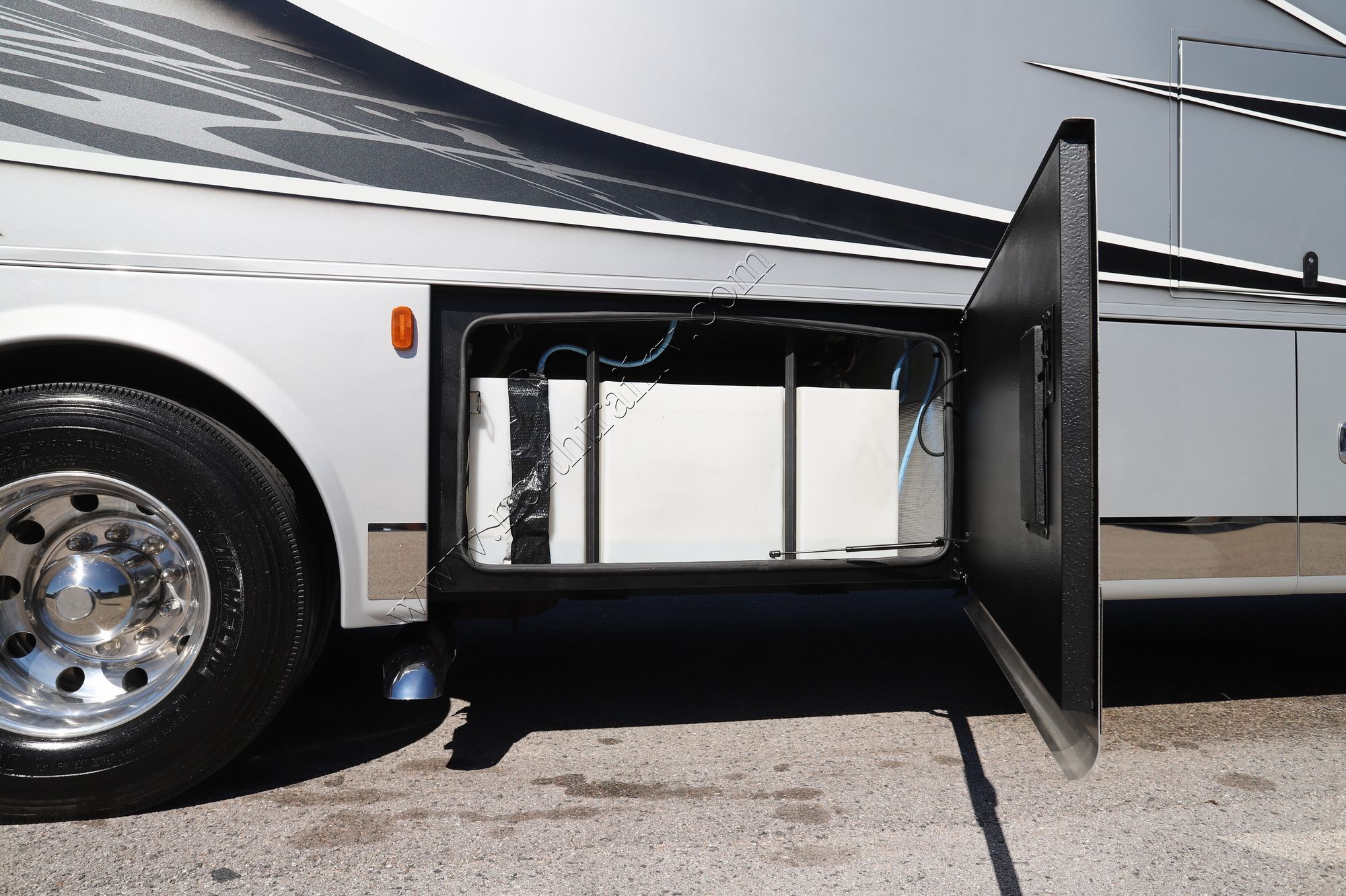 Used 2022 Dynamax Dynaquest Xl 37RB Super C  For Sale