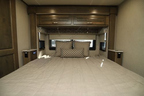 2022 Dynamax Dynaquest Xl 37RB