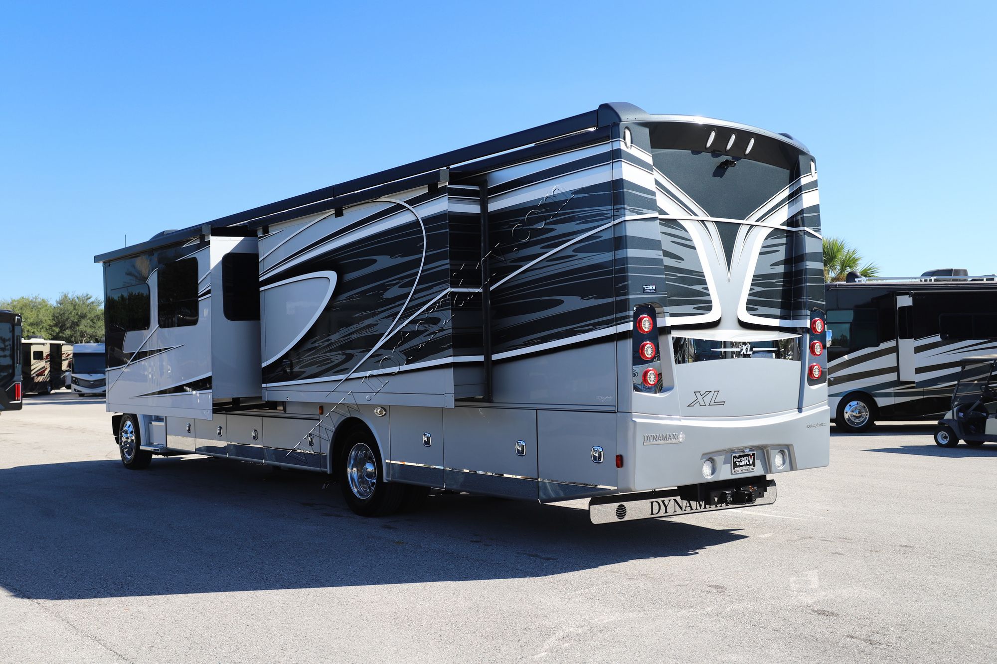 Used 2022 Dynamax Dynaquest Xl 37RB Super C  For Sale