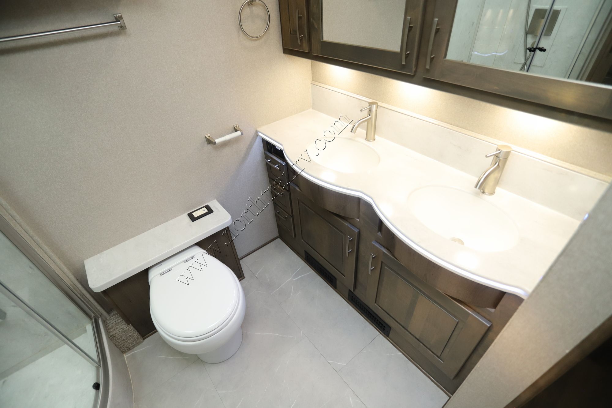 Used 2022 Dynamax Dynaquest Xl 37RB Super C  For Sale