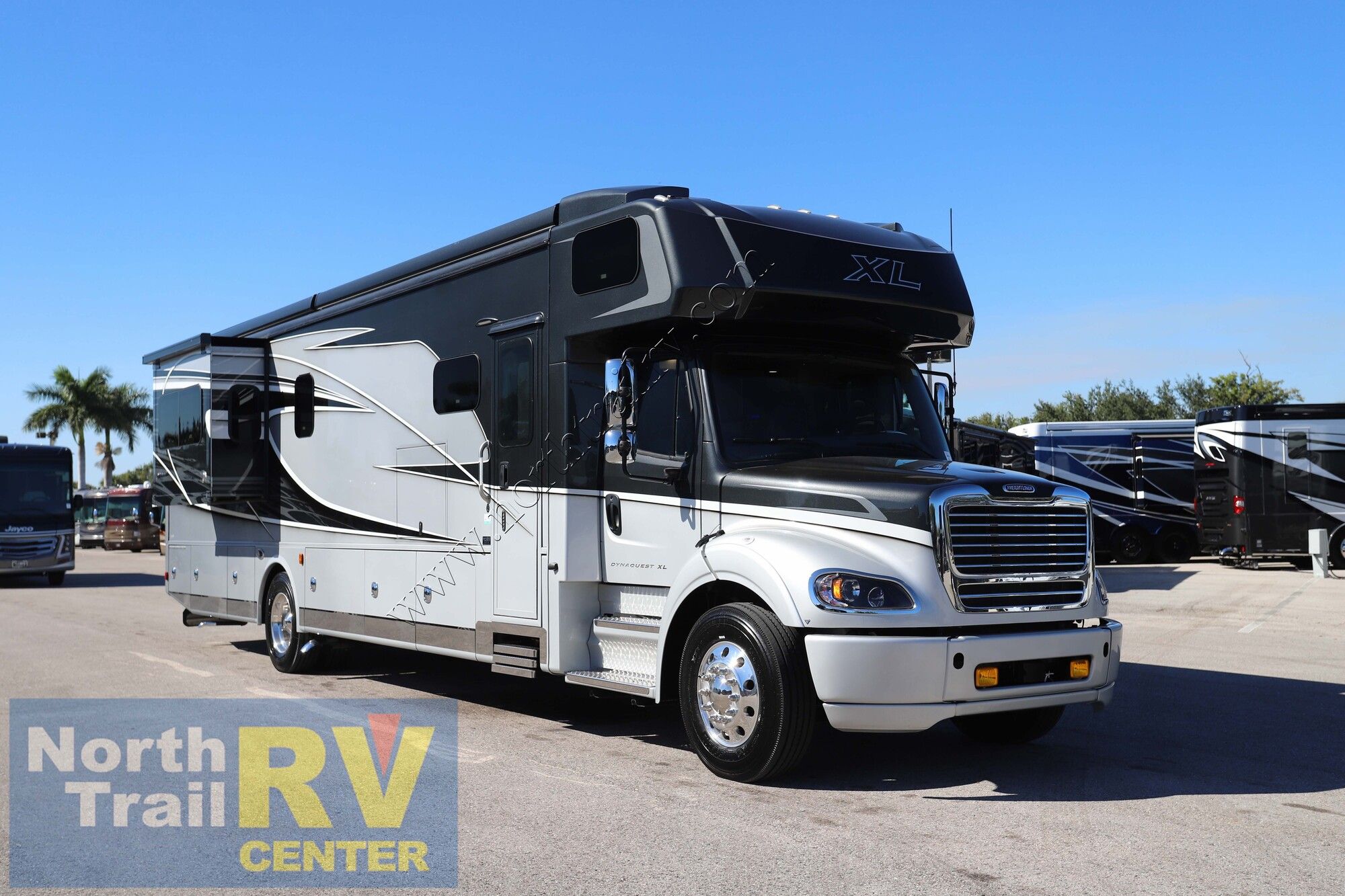 Used 2022 Dynamax Dynaquest Xl 37RB Super C  For Sale