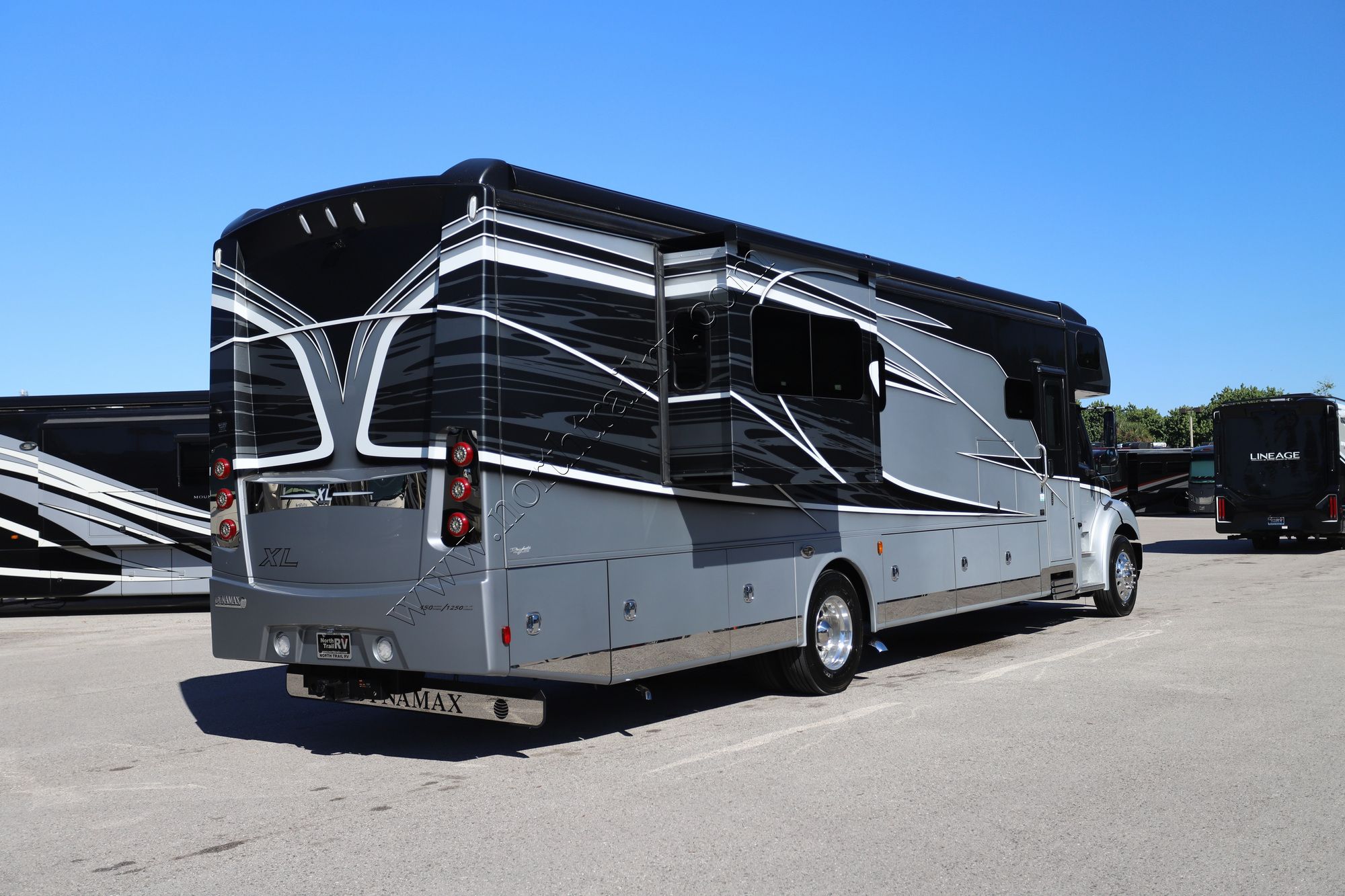 Used 2022 Dynamax Dynaquest Xl 37RB Super C  For Sale