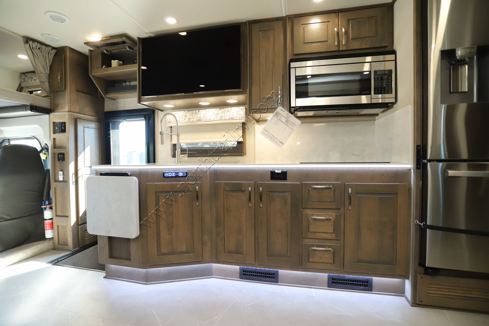 Used 2022 Dynamax Dynaquest Xl 37RB Super C  For Sale