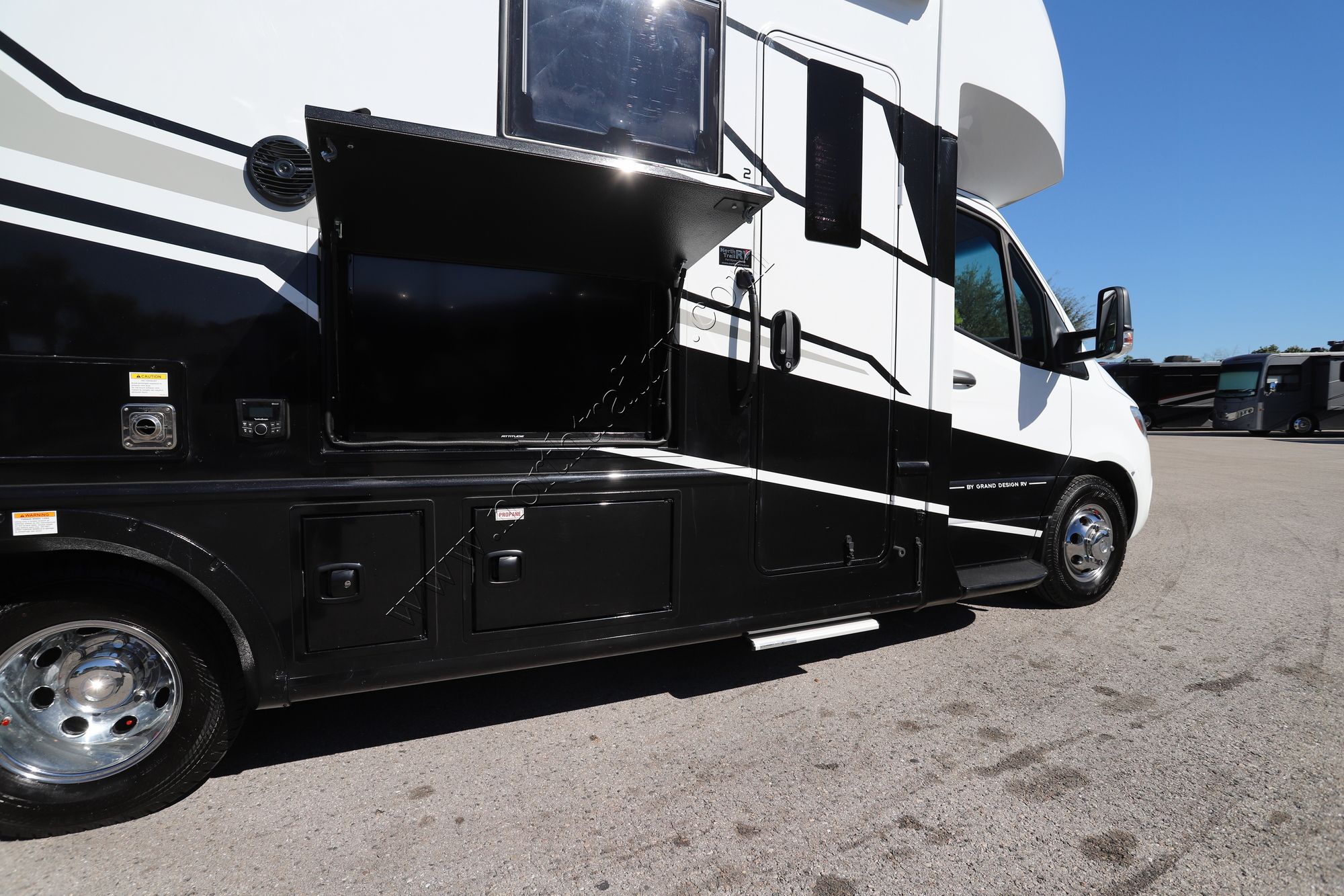 Used 2025 Grand Design Lineage 25FW Class C  For Sale