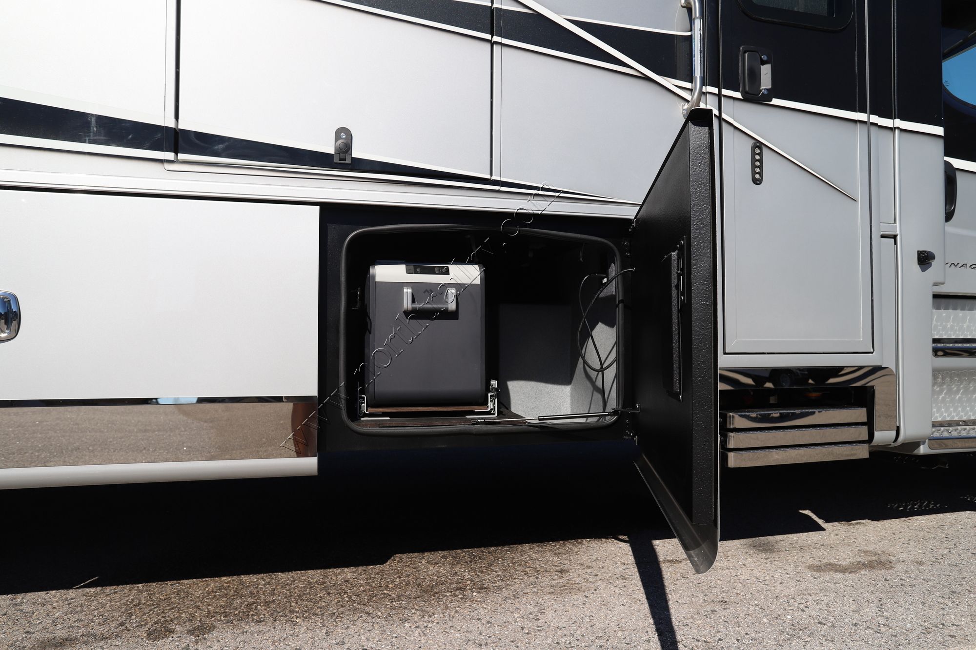 Used 2022 Dynamax Dynaquest Xl 37RB Super C  For Sale