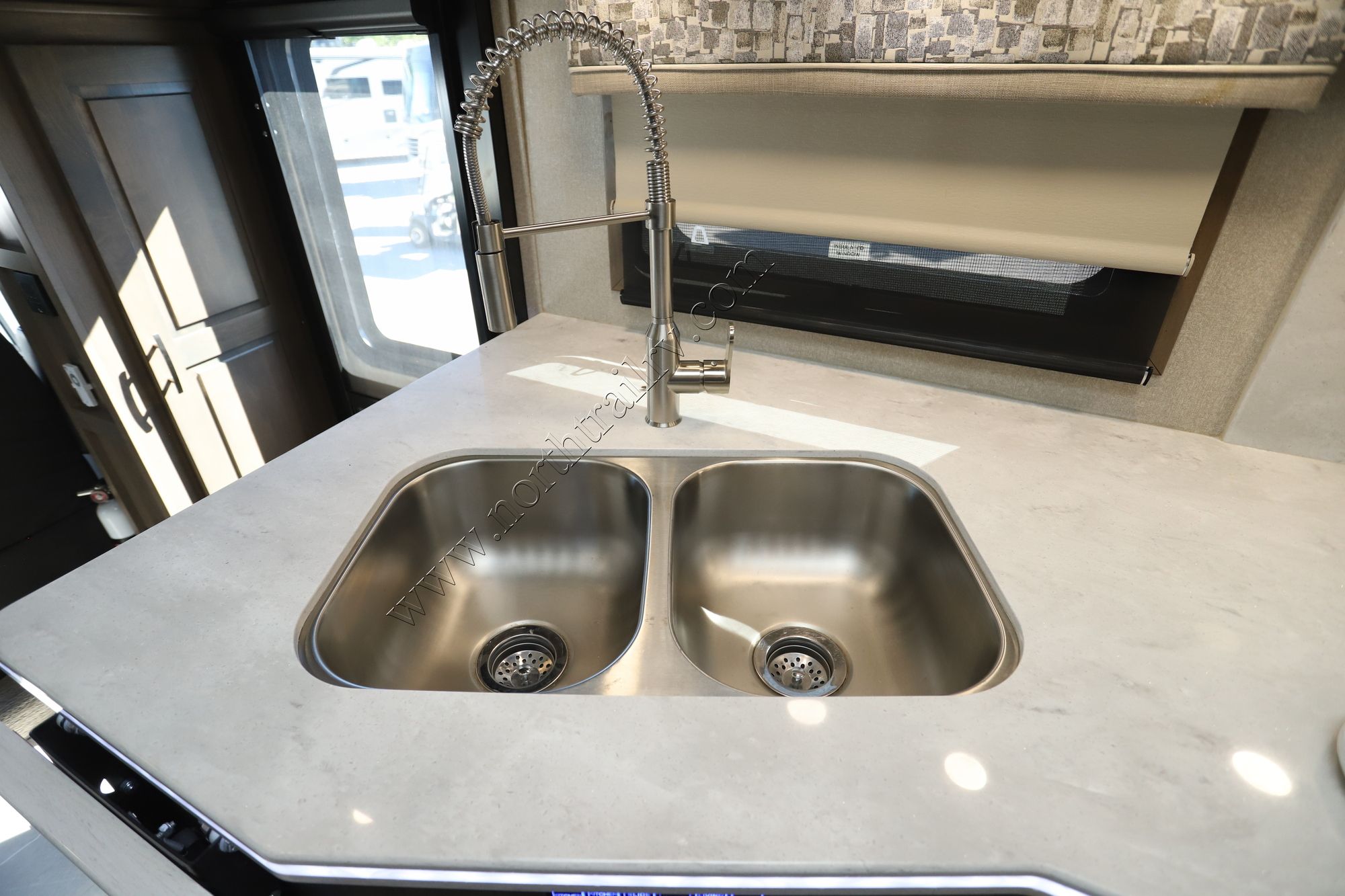 Used 2022 Dynamax Dynaquest Xl 37RB Super C  For Sale