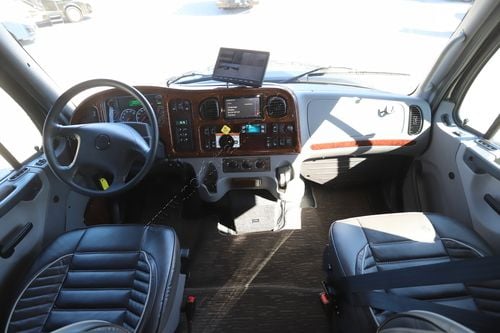 2022 Dynamax Dynaquest Xl 37RB