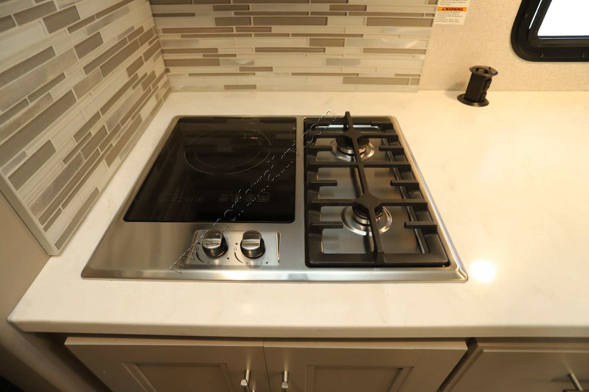 Used 2023 Thor Magnitude SV34 Super C  For Sale