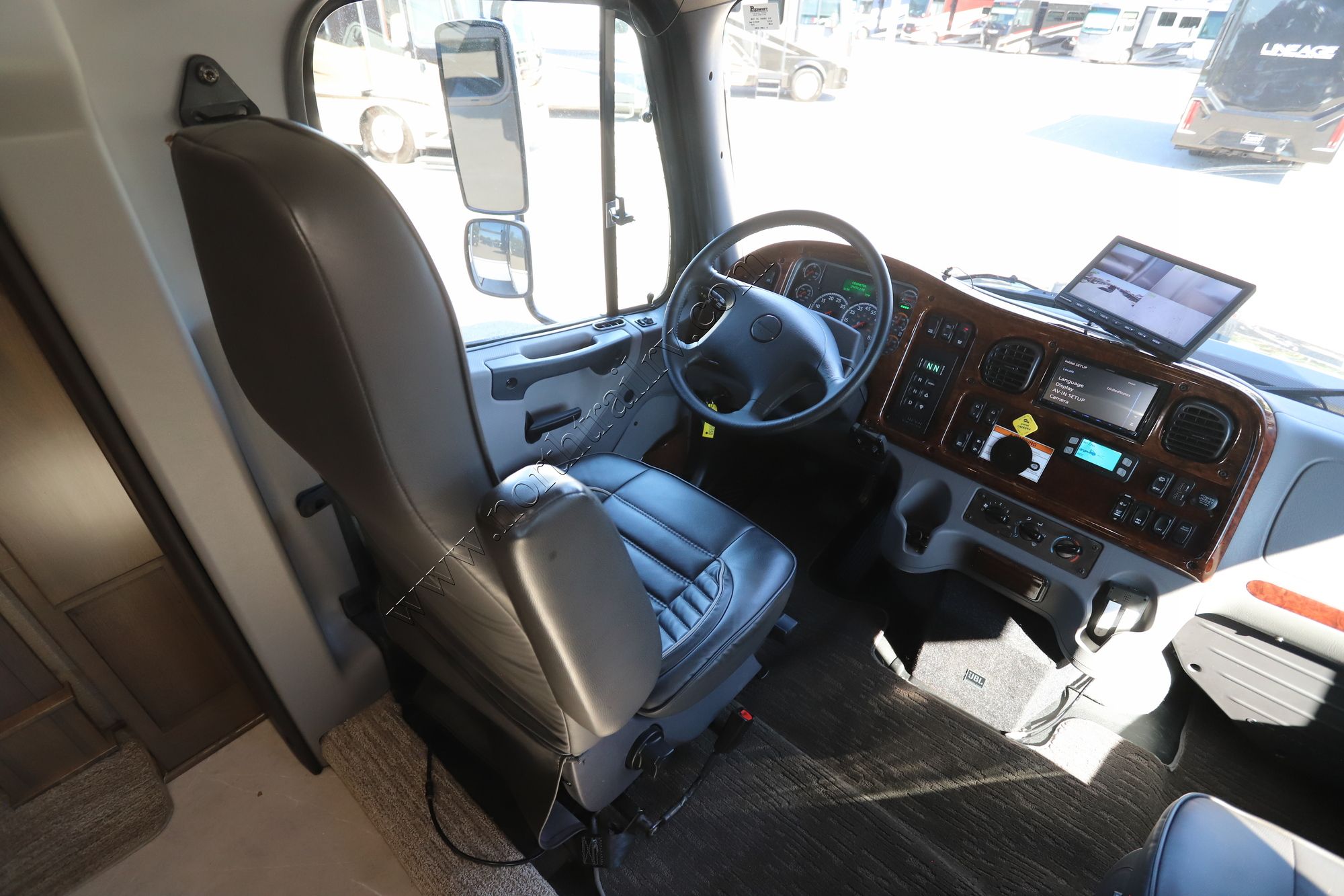 Used 2022 Dynamax Dynaquest Xl 37RB Super C  For Sale