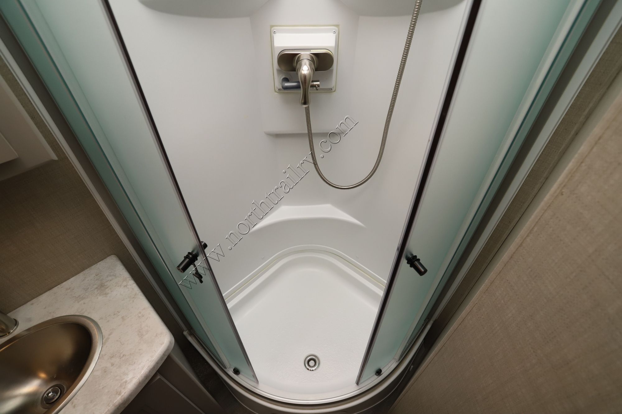 Used 2023 Thor Magnitude SV34 Super C  For Sale