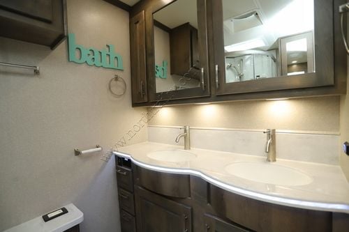 2022 Dynamax Dynaquest Xl 37RB