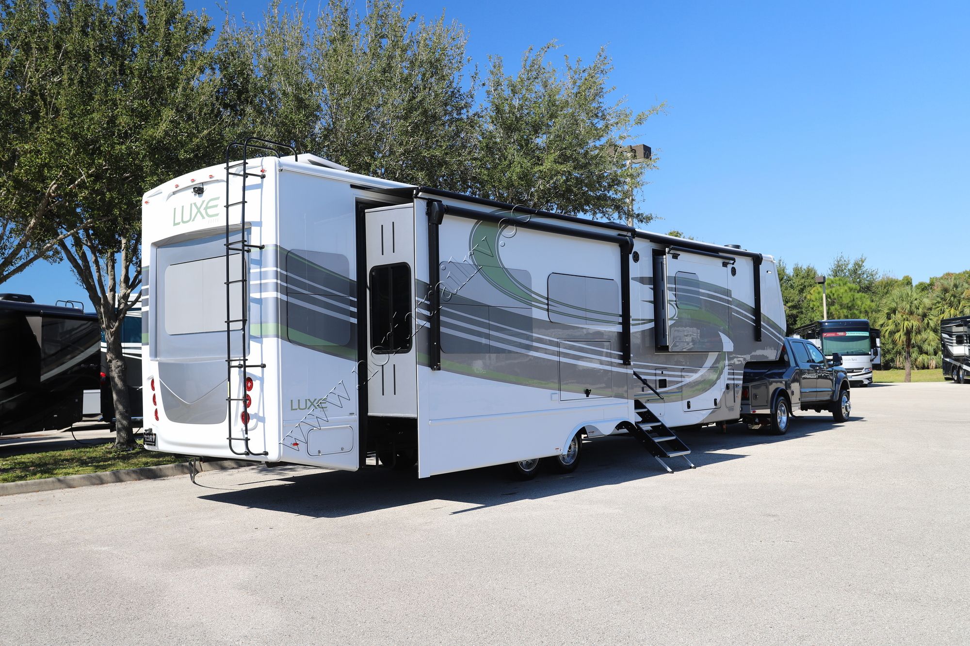 Used 2026 Luxe Elite 39FB Fifth Wheel  For Sale