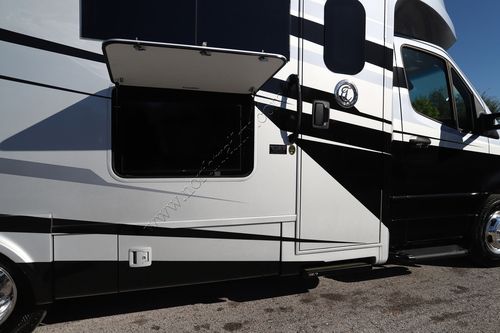 2026 Tiffin Motor Homes Wayfarer 25XLW