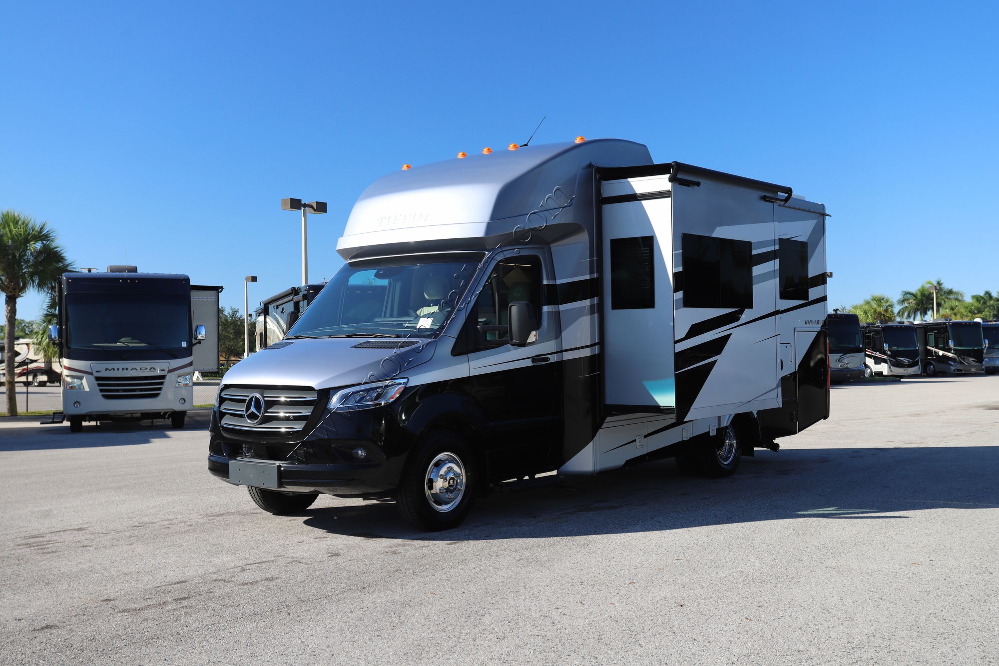 New 2026 Tiffin Motor Homes Wayfarer 25XLW Class C  For Sale