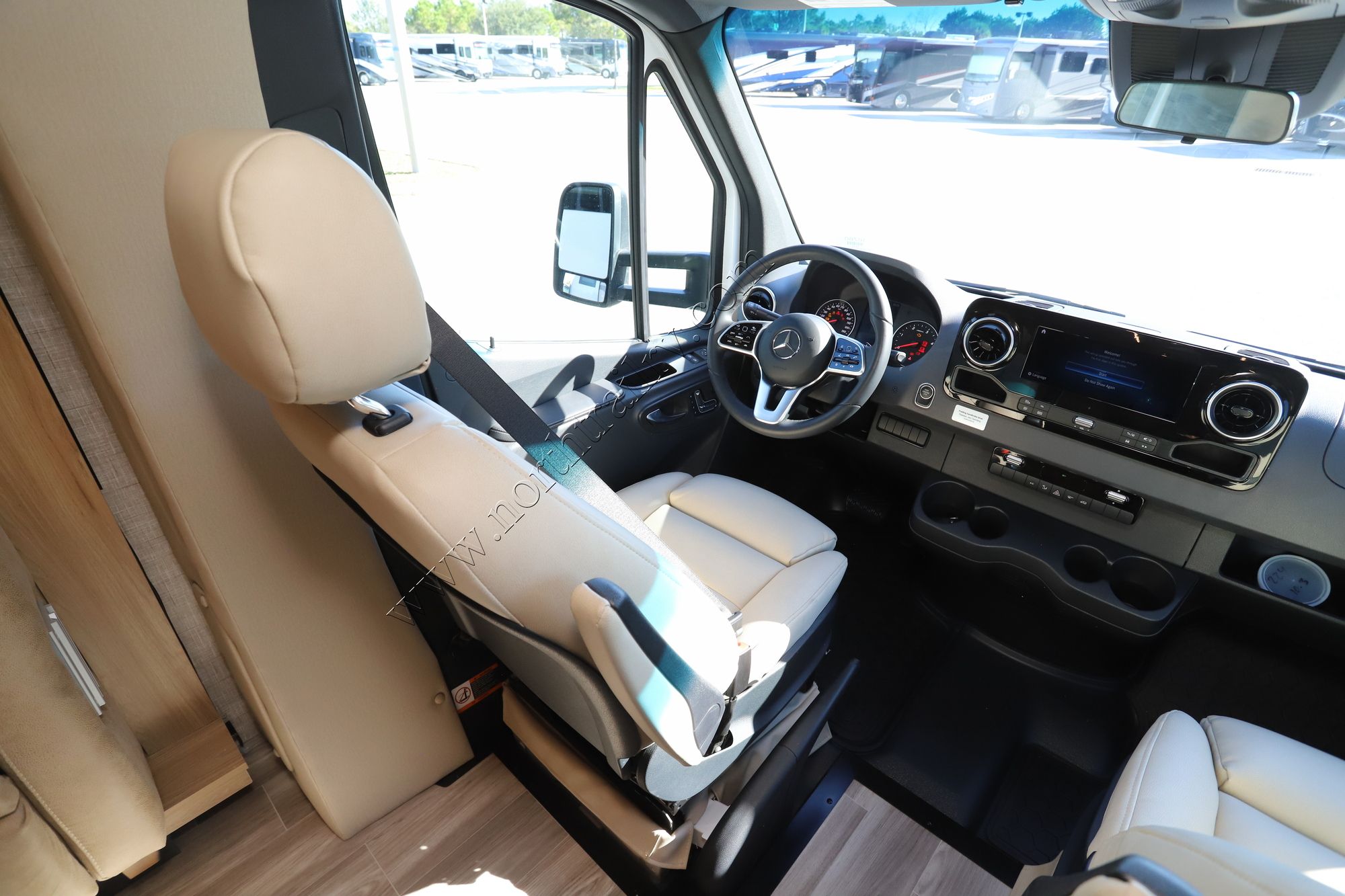 New 2026 Tiffin Motor Homes Wayfarer 25XLW Class C  For Sale