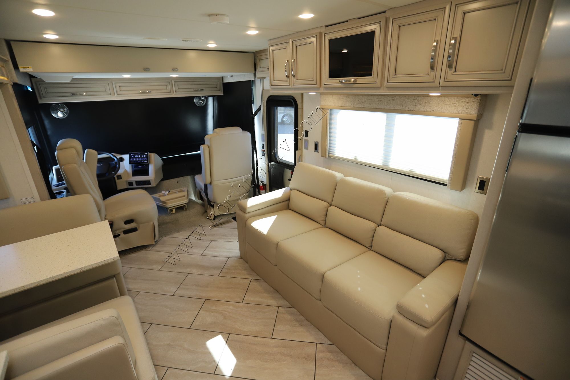 Used 2024 Newmar Bay Star Sport 2813 Class A  For Sale