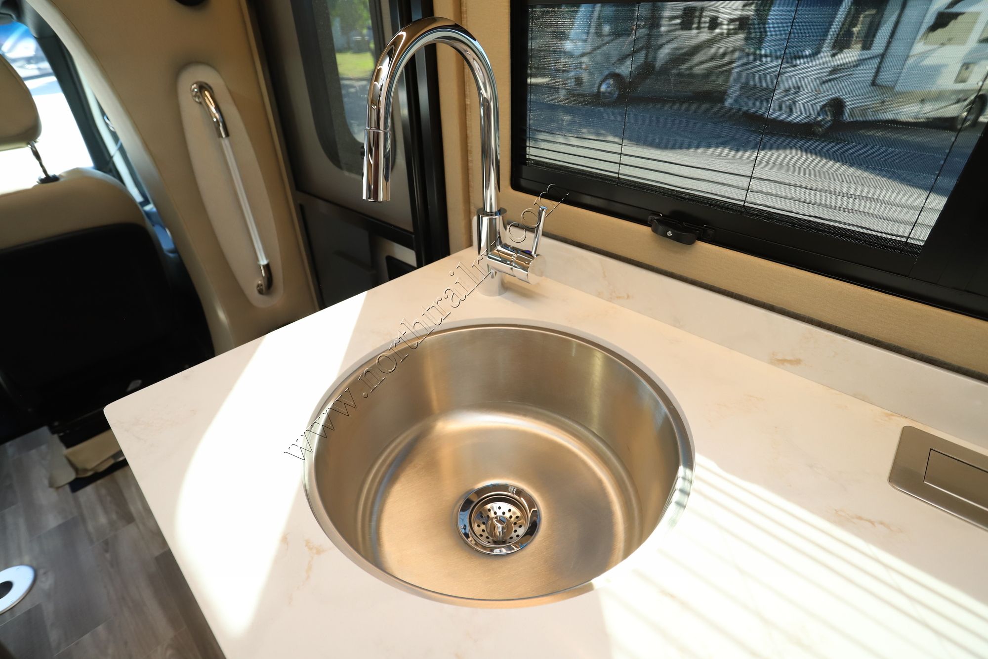 New 2026 Tiffin Motor Homes Wayfarer 25XLW Class C  For Sale