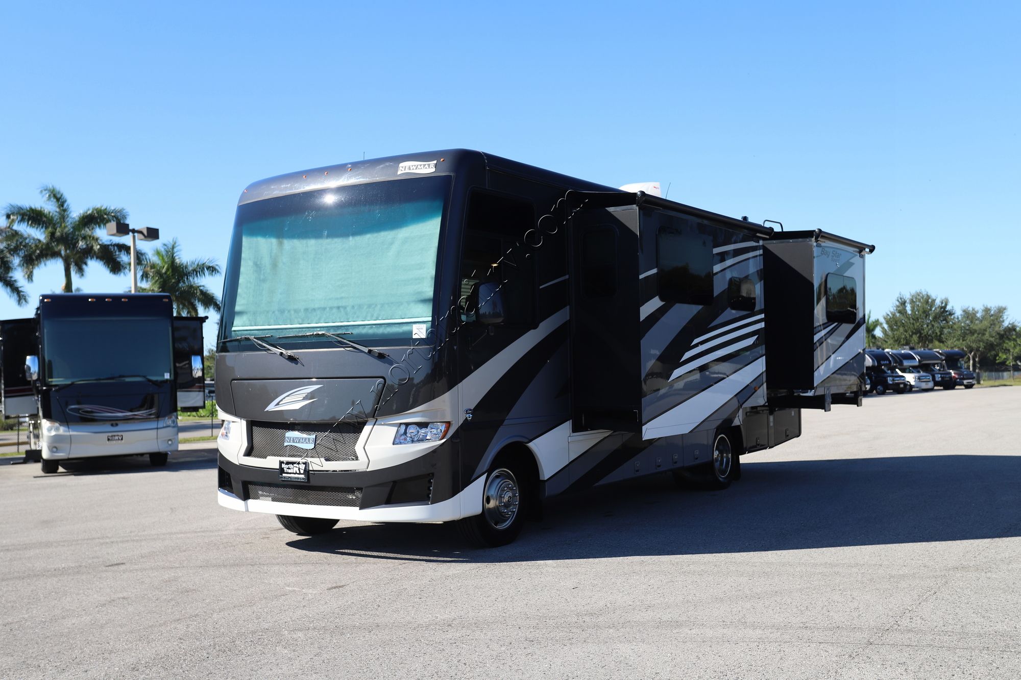 Used 2024 Newmar Bay Star Sport 2813 Class A  For Sale