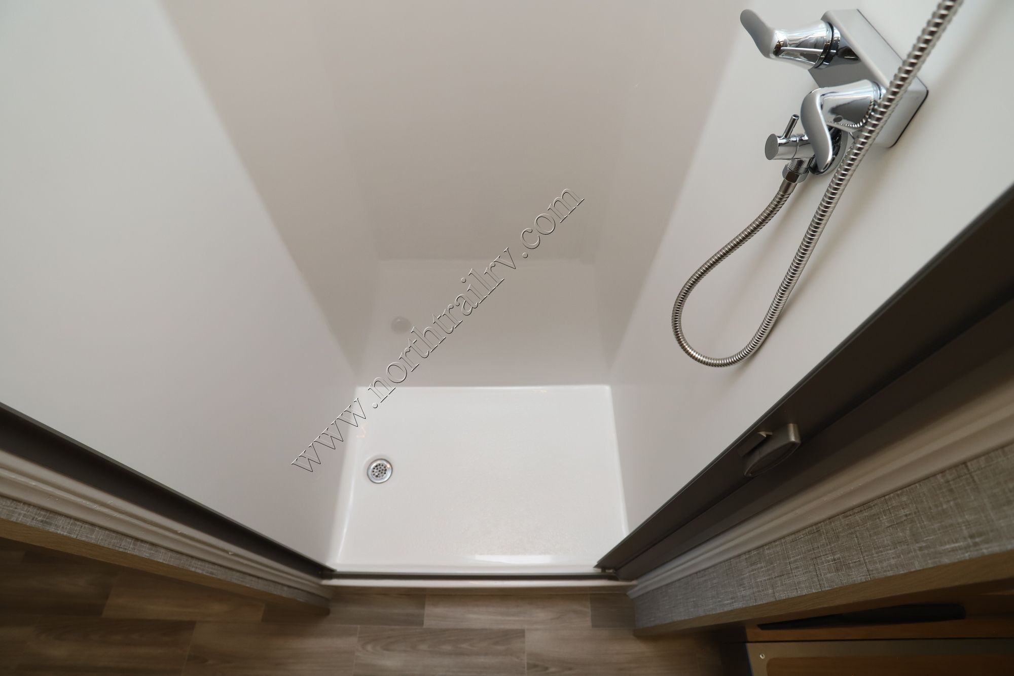 New 2026 Tiffin Motor Homes Wayfarer 25XLW Class C  For Sale