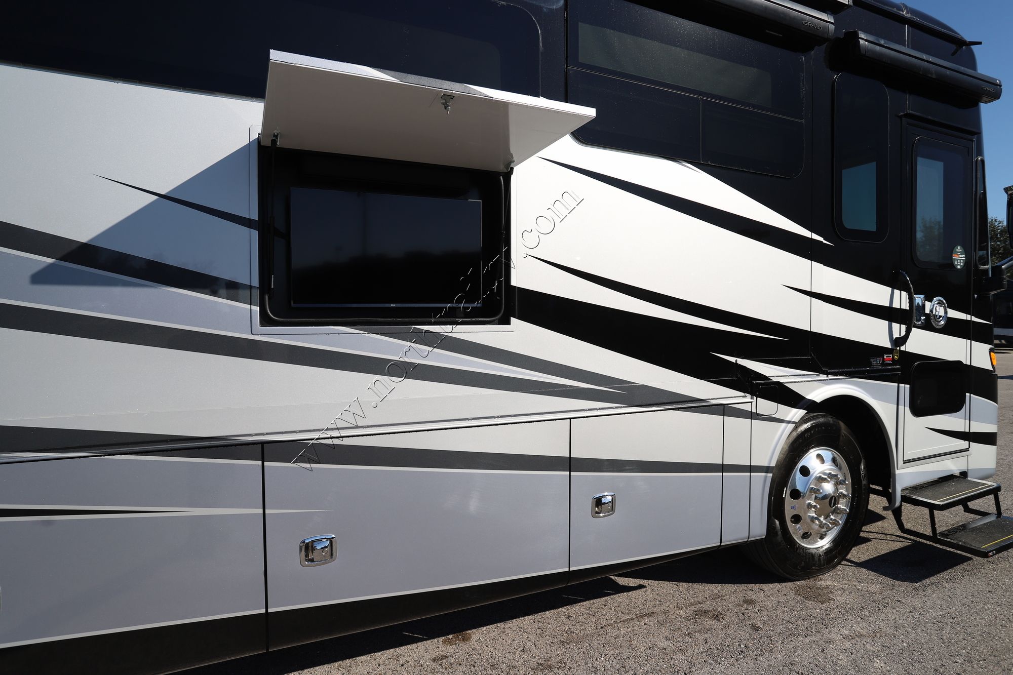 New 2026 Tiffin Motor Homes Allegro Red 37BA Class A Diesel  For Sale