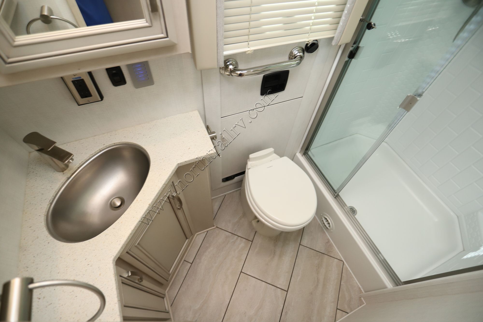 Used 2024 Newmar Bay Star Sport 2813 Class A  For Sale