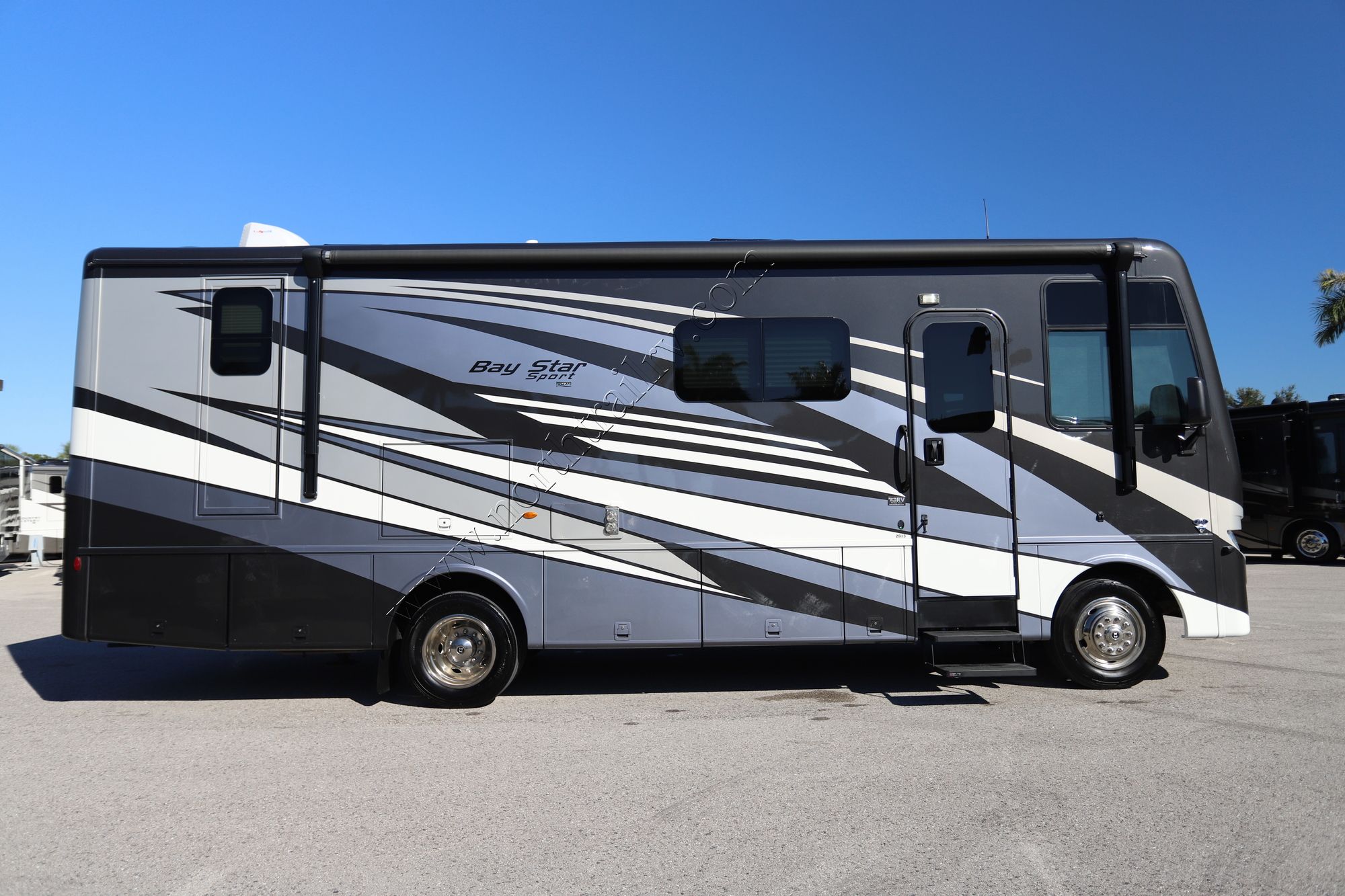 Used 2024 Newmar Bay Star Sport 2813 Class A  For Sale