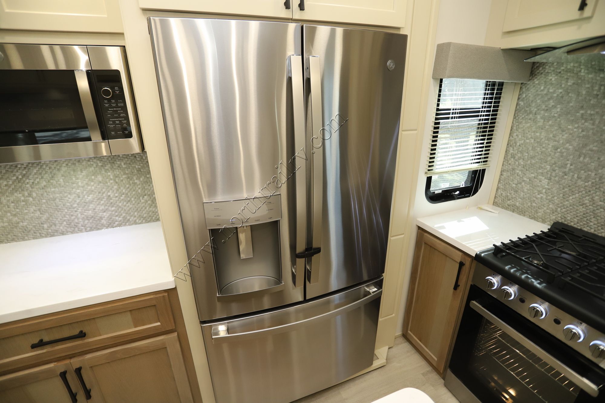 Used 2026 Luxe Elite 39FB Fifth Wheel  For Sale