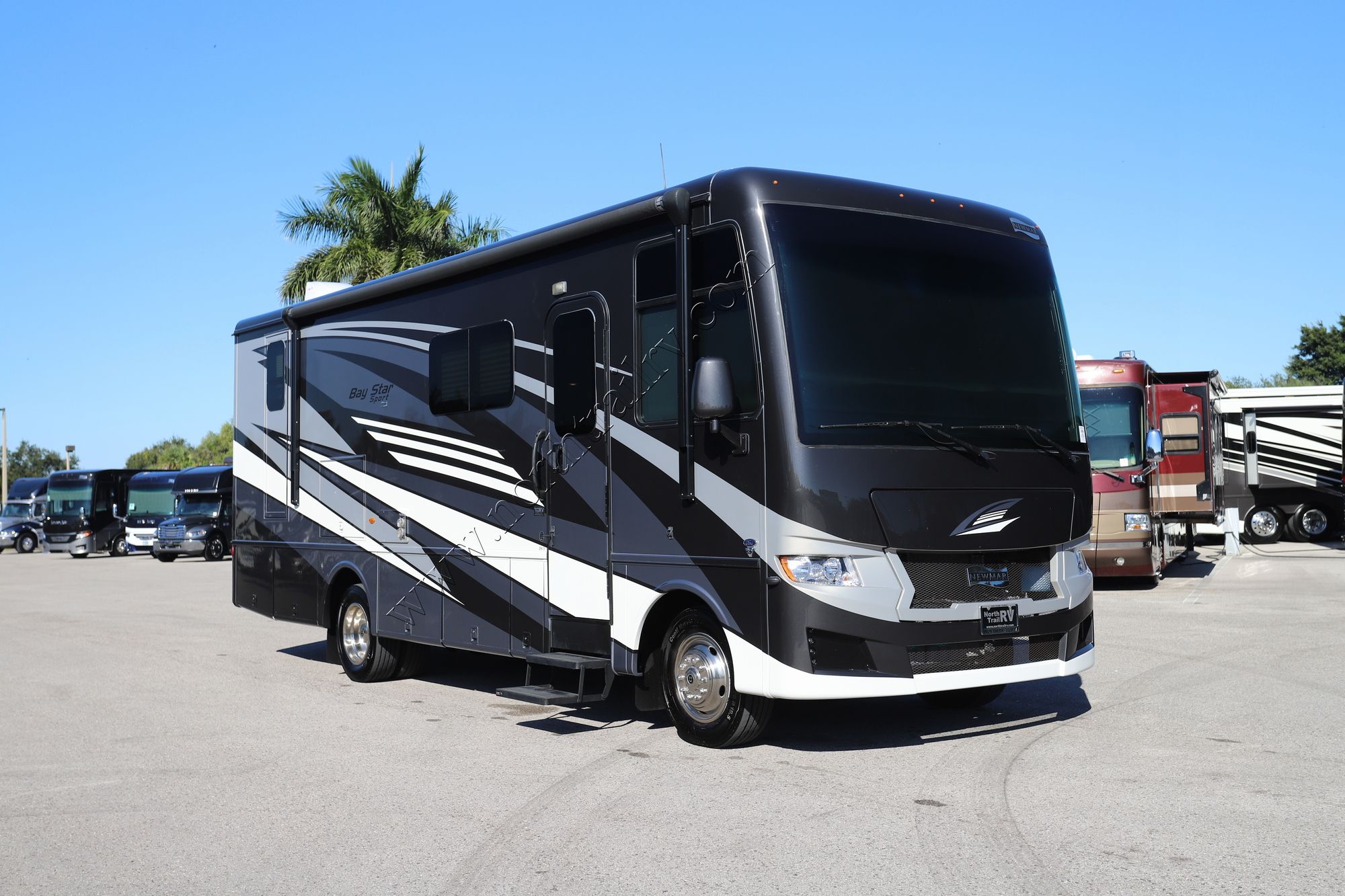 Used 2024 Newmar Bay Star Sport 2813 Class A  For Sale