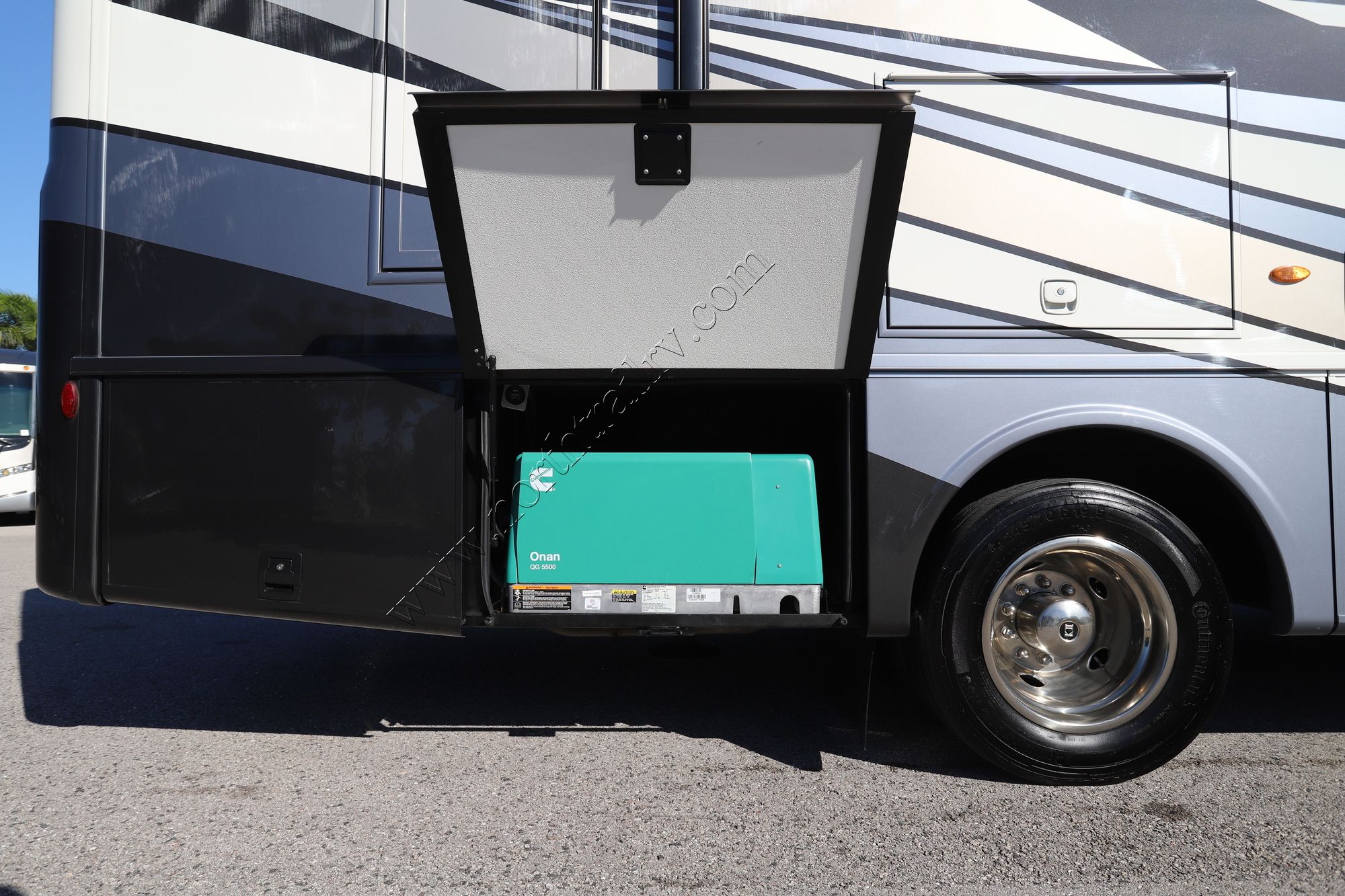 Used 2024 Newmar Bay Star Sport 2813 Class A  For Sale