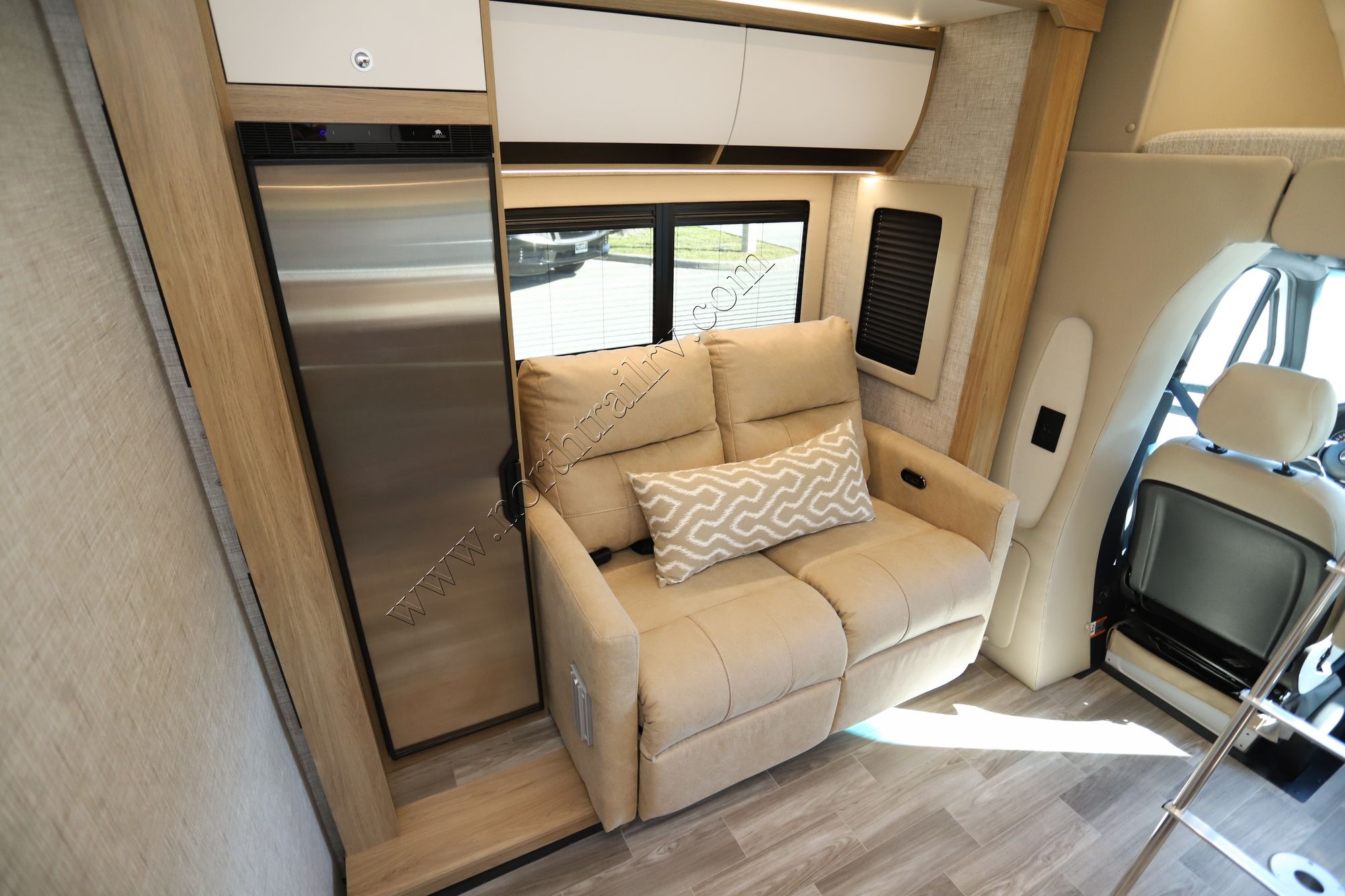 New 2026 Tiffin Motor Homes Wayfarer 25XLW Class C  For Sale