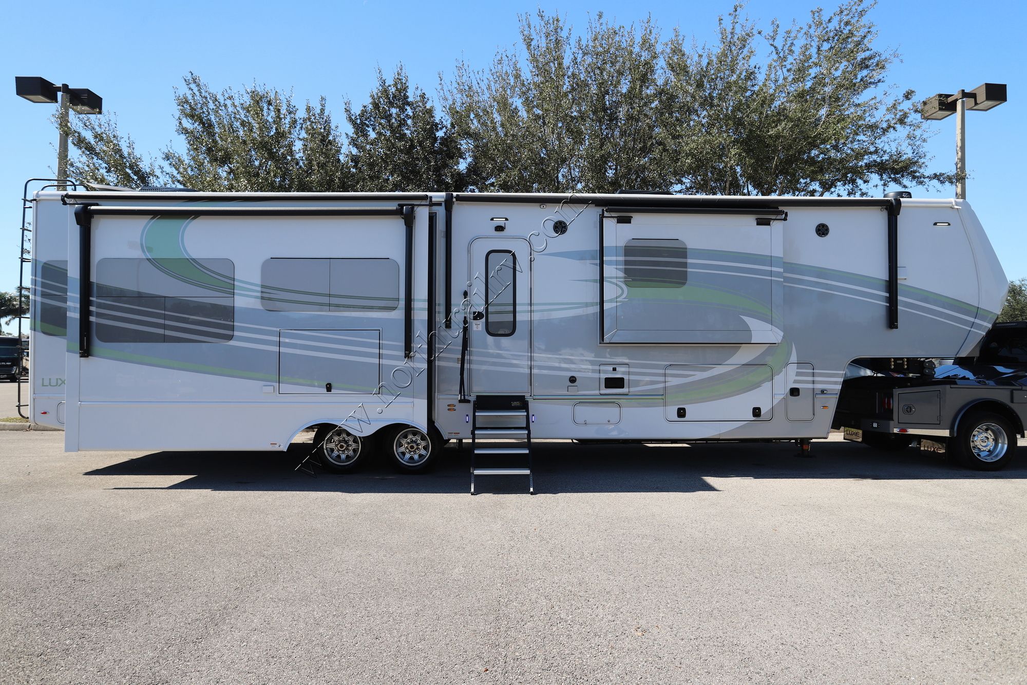 Used 2026 Luxe Elite 39FB Fifth Wheel  For Sale