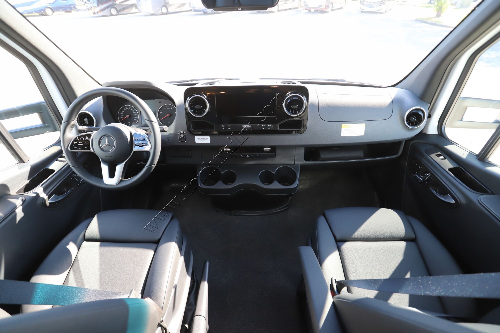 Used 2025 Renegade Rv Vienna 25TBN Class C  For Sale