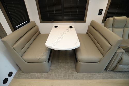 2026 Dynamax Dynaquest Xl 3700RB Super C