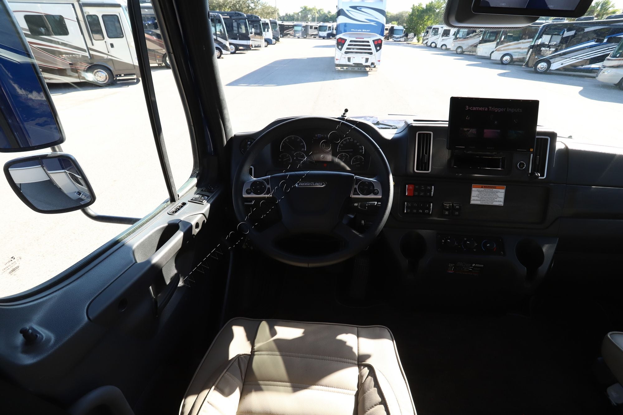 New 2026 Dynamax Dynaquest Xl 3700RB Super C  For Sale