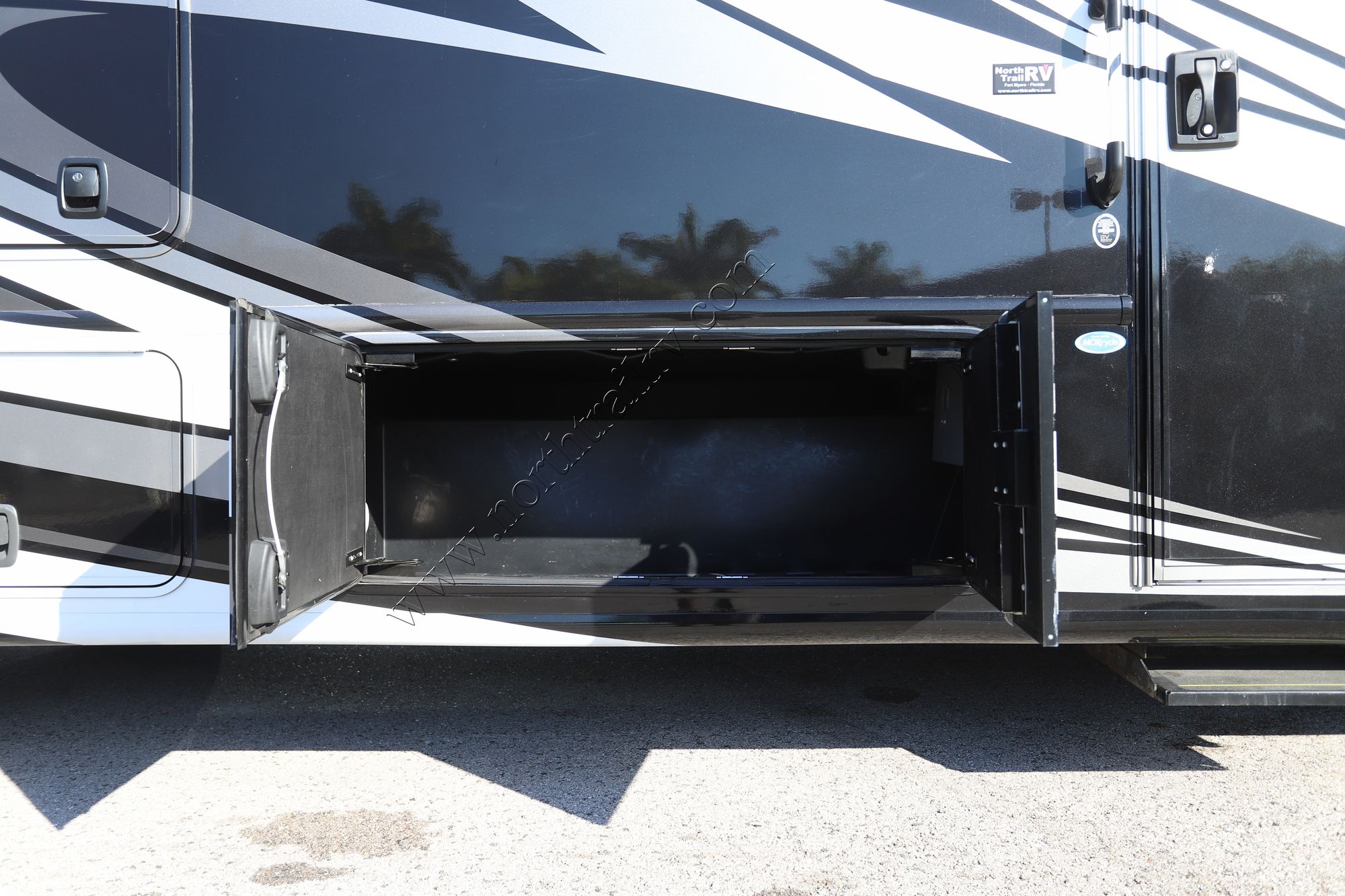 Used 2022 Thor Omni SV34 Super C  For Sale