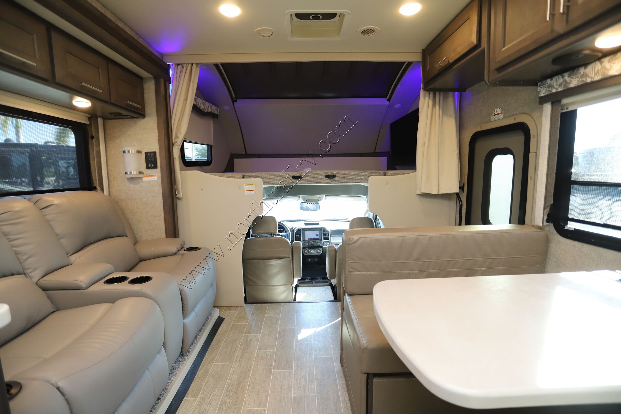 Used 2022 Thor Omni SV34 Super C  For Sale