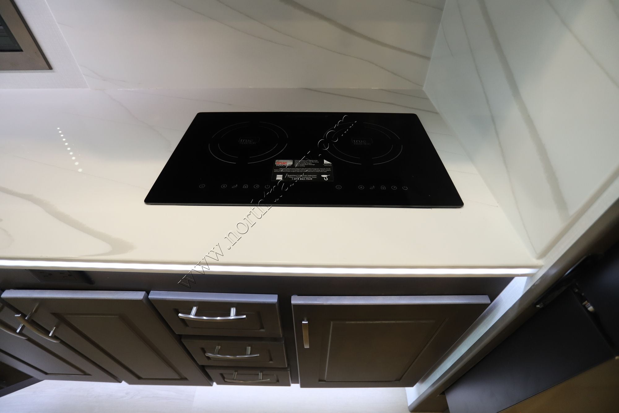 New 2026 Dynamax Dynaquest Xl 3700RB Super C  For Sale