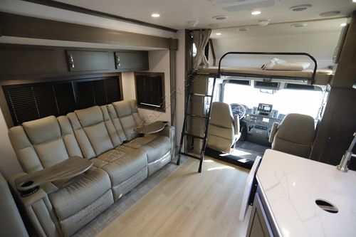 2026 Dynamax Dynaquest Xl 3700RB Super C