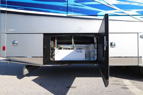 2026 Dynamax Dynaquest Xl 3700RB Super C