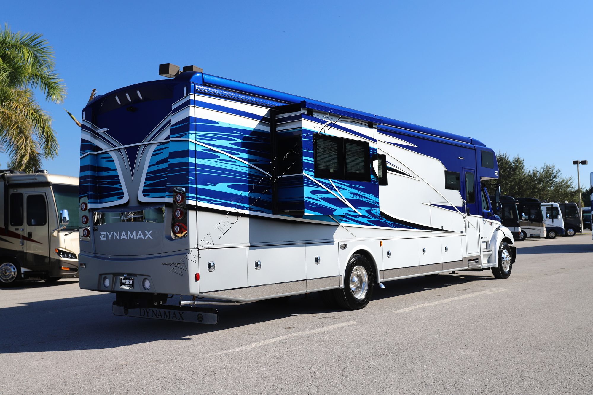 New 2026 Dynamax Dynaquest Xl 3700RB Super C  For Sale