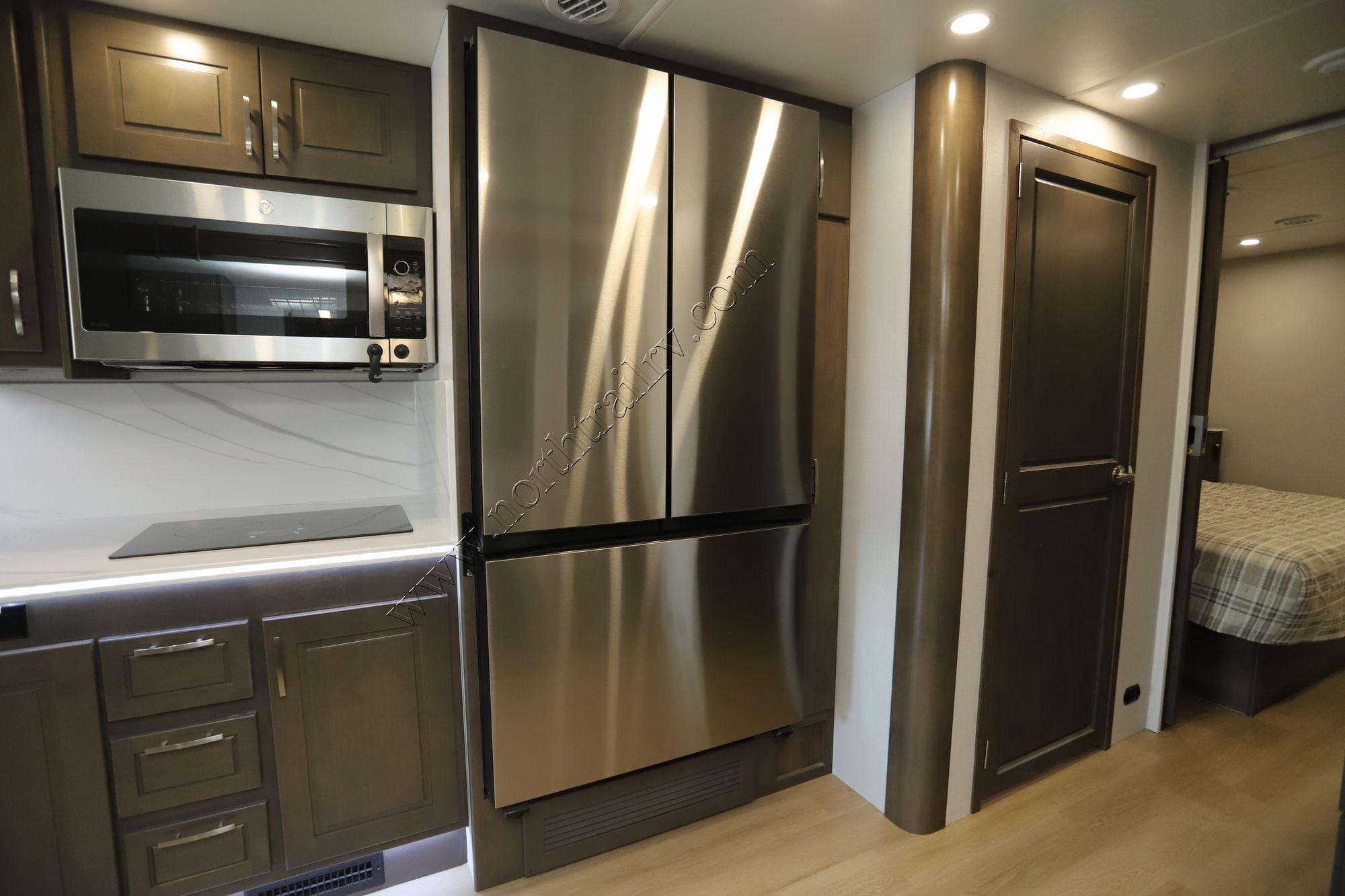 New 2026 Dynamax Dynaquest Xl 3700RB Super C  For Sale